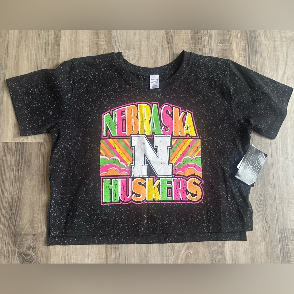 Nebraska Huskers Women's Cropped Graphic Tee NWT